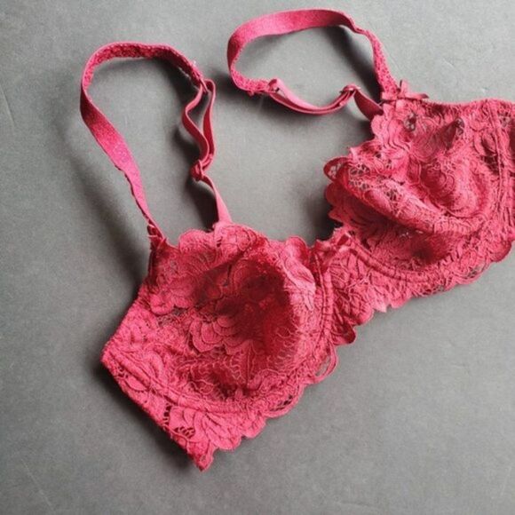 Adore me Red Lace Bra - Picture 3 of 8